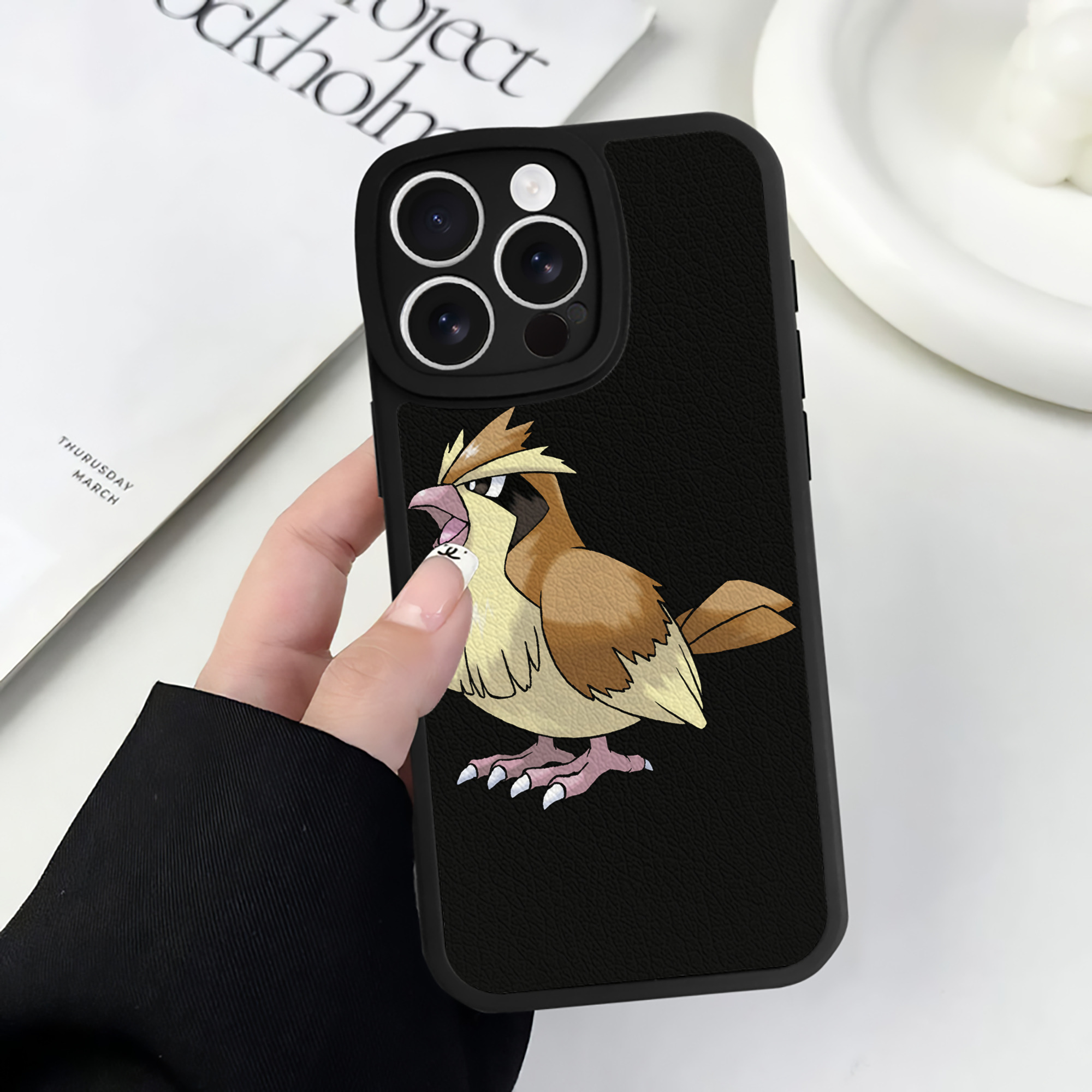 （画像用） ポケットモンスター Pokémon 【iPhone 16シリーズ対応】シリコンスマホケース（レザー調） 材質：シリコン